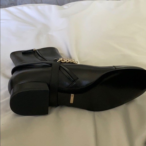 Gorgeous brand new leather Gucci booties - Picture 2 of 5